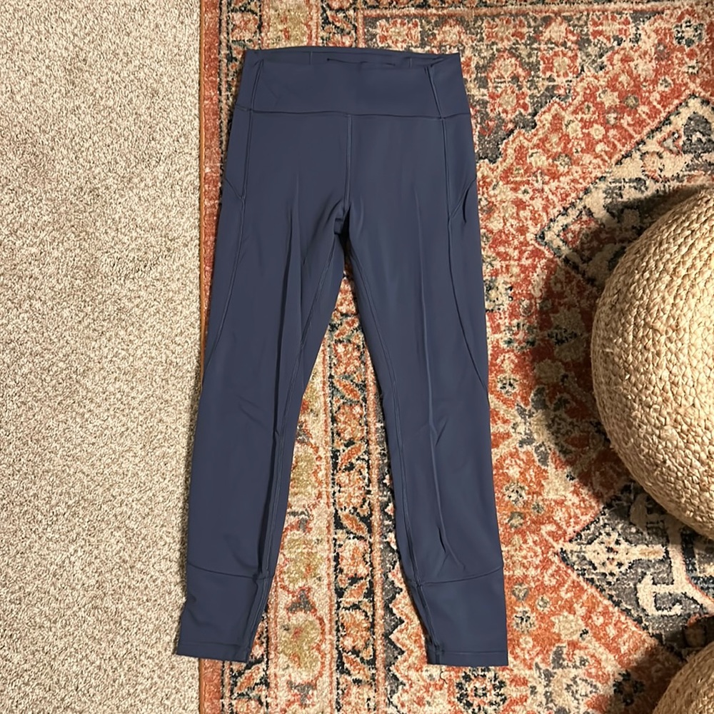 Navy Lululemon legging size 8